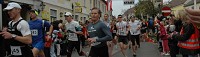 Martin Moucka als erster durch das Ziel...
